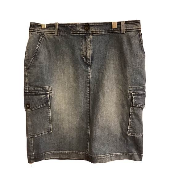 TALBOTS Denim Mini Skirt Back Pleat Side Pockets Sz 4 - Picture 1 of 9